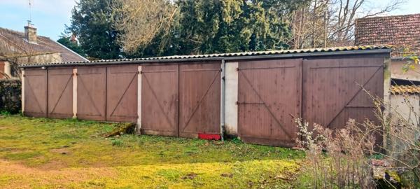 Charolles centre, secteur classé, terrain de 640 m², libre à la constrcution, hors lotissement