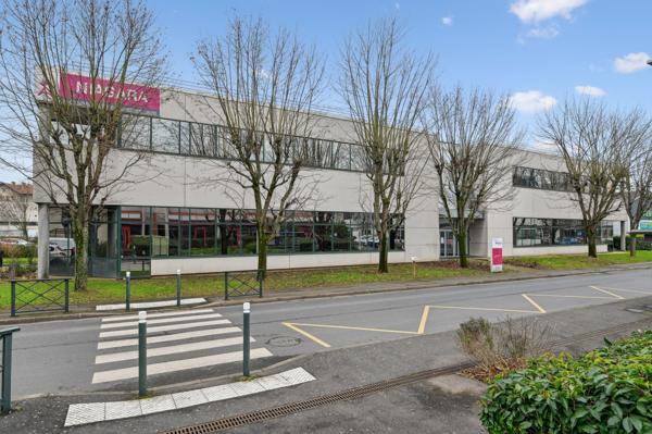 Parc Nanterre-Seine - Bureaux à louer à proximité du RER A - Nombreux services sur site