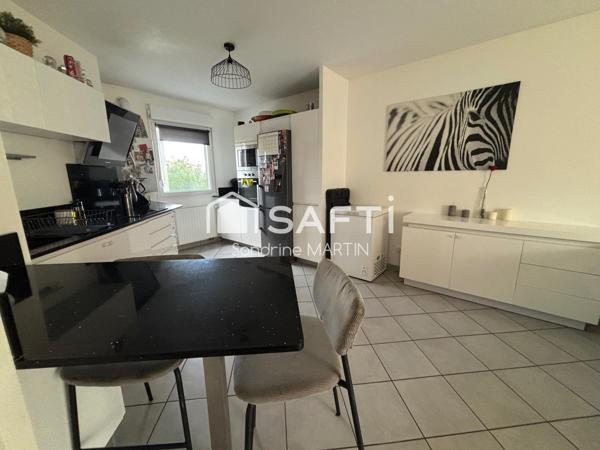 Appartement T4 de 2014, 76m2, ascenseur, balcon et parking sécurisé
