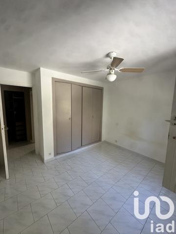 Appartement 4 pièces de 80 m² à Carqueiranne (83320)