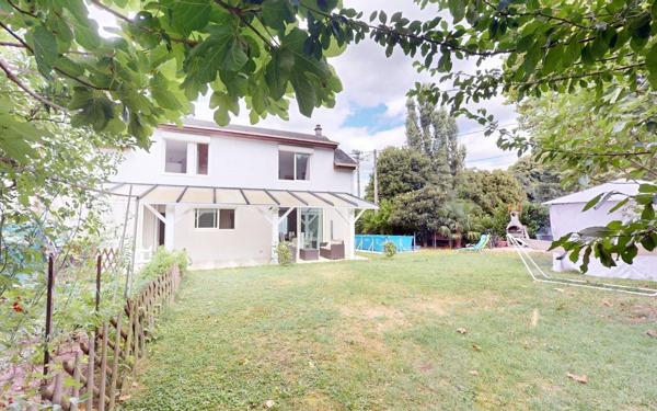 Maison à vendre    5 pièces • 130 m2 Massieux