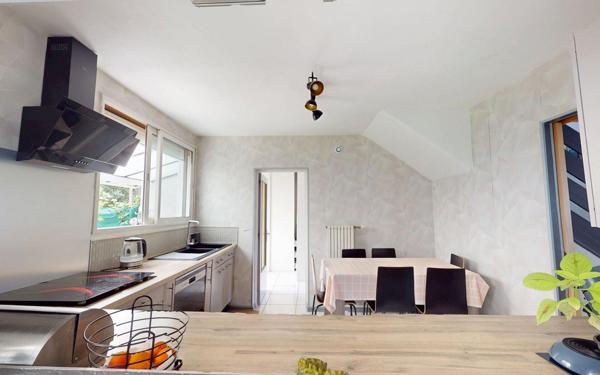 Maison à vendre    5 pièces • 130 m2 Massieux