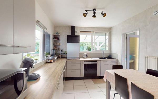 Maison à vendre    5 pièces • 130 m2 Massieux