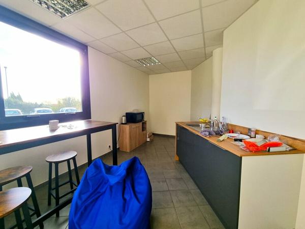 BUREAUX A LOUER AU FUTUROSCOPE DE 90.50M² - POITIERS NORD
