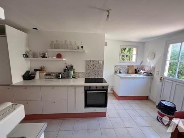 ORBEC RARE A LA VENTE JOLIE MAISON DE CENTRE VILLE AVEC JARDIN ET COMMERCES A PIED