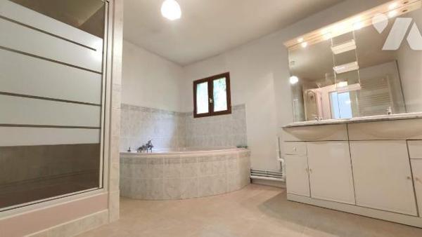 Maison de village individuelle