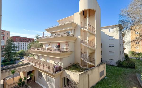 Appartement à vendre    2 pièces • 53,33 m2 Nice