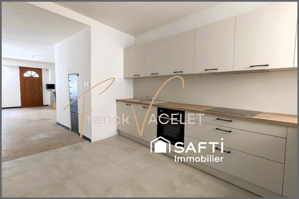 Maison en pierre rénovée avec terrasse au cœur de ville