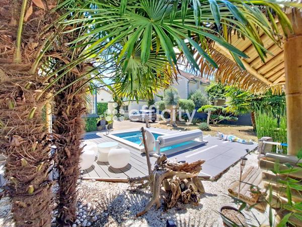 Maison
         5 pièces
        - 120 m² Bien prestige 799 000 € *