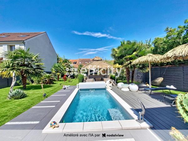 Maison
         5 pièces
        - 120 m² Bien prestige 799 000 € *