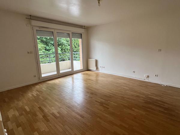 Appartement à vendre sur la commune de L'Isle Adam - 2 pièces avec balcon