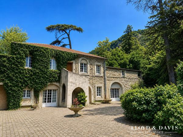Domaine de caractère – Hôtel – Événementiel – Résidence de tourisme – Valence/Ardèche