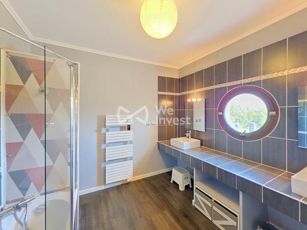 Villa 388 m², 2,3 hectares de terrain avec un panorama qui ne connaît aucune limite.