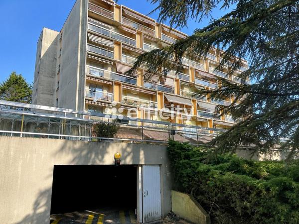 Appartement
         1 pièce
        - 29 m² 70 000 € *