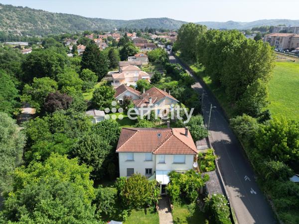 Maison 6 pièces - 150 m² Exclusivité efficity