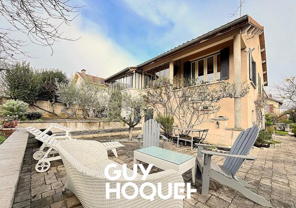 Maison de Caractère 3 Chs + Bureau, Salle de Jeux, Dépendances et Terrain de 735 m² - 71000 FLACE LES MACON