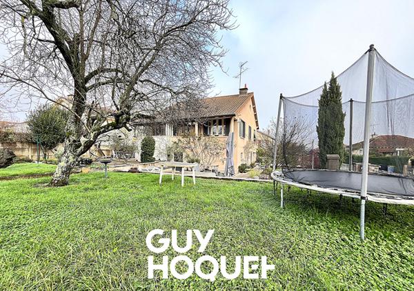 Maison de Caractère 3 Chs + Bureau, Salle de Jeux, Dépendances et Terrain de 735 m² - 71000 FLACE LES MACON