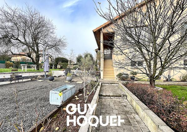 Maison de Caractère 3 Chs + Bureau, Salle de Jeux, Dépendances et Terrain de 735 m² - 71000 FLACE LES MACON