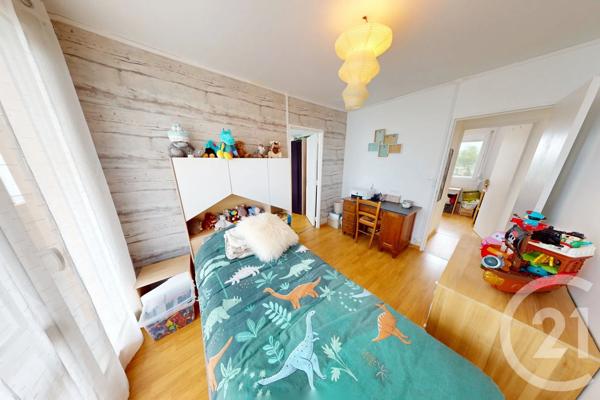 Appartement F4 à vendre  5 pièces - 76,09 m 2   ST QUENTIN  - 02