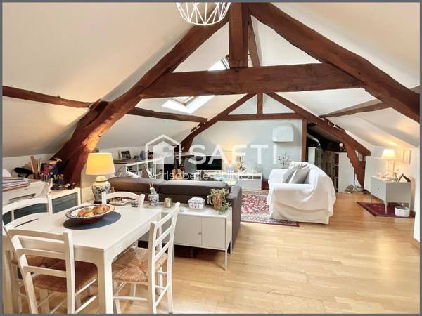 3 chambres, sous les toits au coeur de Maule