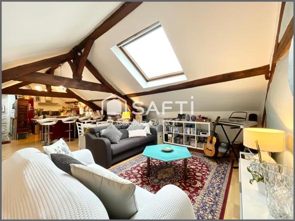 3 chambres, sous les toits au coeur de Maule