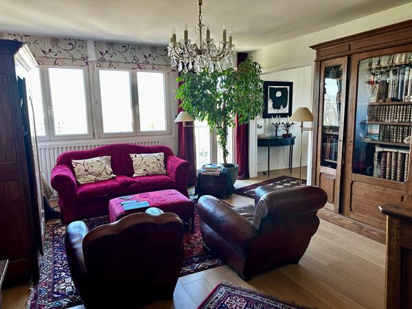 EPINAL - APPARTEMENT 110 m2 - 2 PARKINGS - 1 CAVE