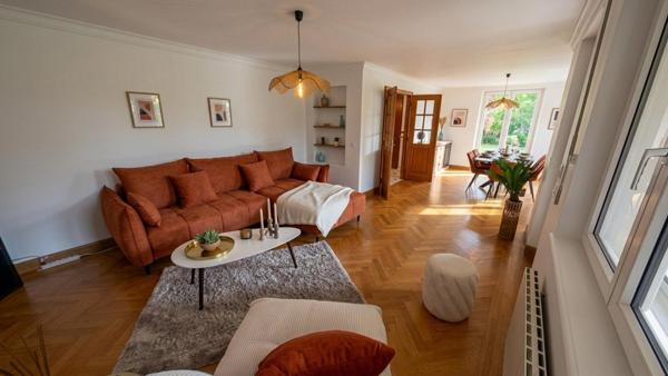 Maison Familiale de 230 s² sur 1 190 M² de terrain