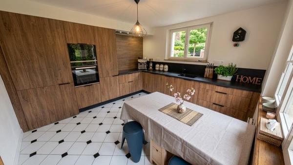 Maison Familiale de 230 s² sur 1 190 M² de terrain