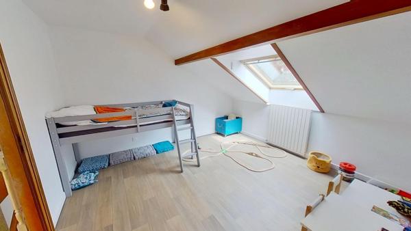 Maison Familiale de 230 s² sur 1 190 M² de terrain
