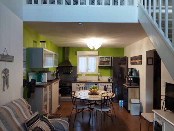 Cervione (20221) CERVIONE :A 100 m de la plage appartement en duplex d'environ 63 m2 dans une résidence avec piscine