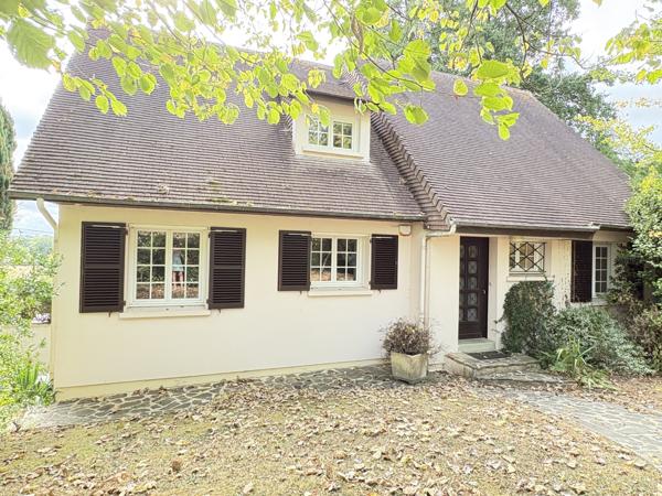 Maison
         6 pièces
        - 140 m² 335 000 € *