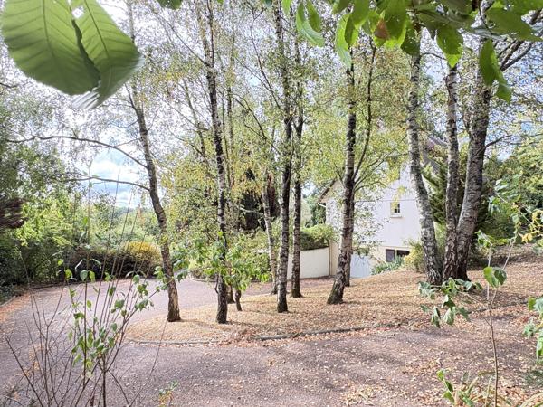 Maison
         6 pièces
        - 140 m² 335 000 € *