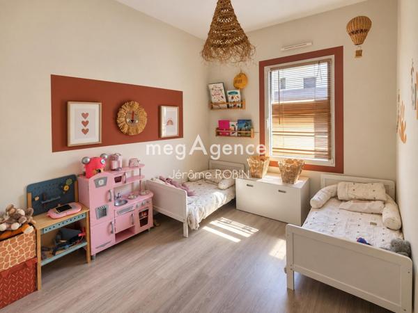 Maison à SAINTE-EULALIE, 33560 - 6 pièces 150m²