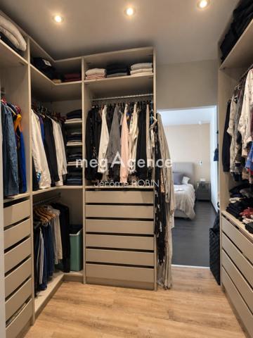 Maison à SAINTE-EULALIE, 33560 - 6 pièces 150m²