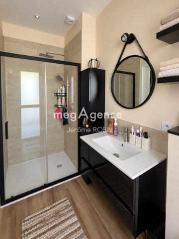 Maison à SAINTE-EULALIE, 33560 - 6 pièces 150m²