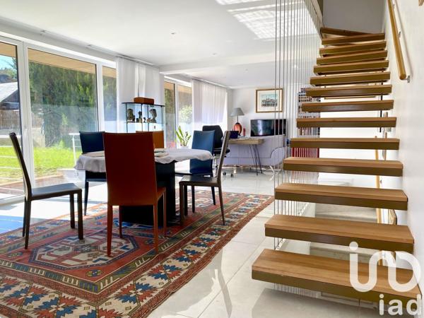 Maison d’architecte 9 pièces de 270 m² à Villennes-sur-Seine (78670)