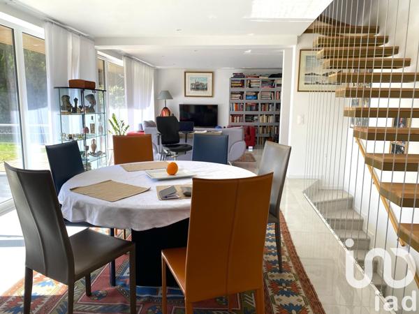 Maison d’architecte 9 pièces de 270 m² à Villennes-sur-Seine (78670)