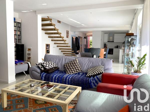 Maison d’architecte 9 pièces de 270 m² à Villennes-sur-Seine (78670)