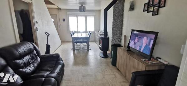 Arras, Maison de Résidence à rénover SH env. 98 m² avec jardin garage sur cave partielle 