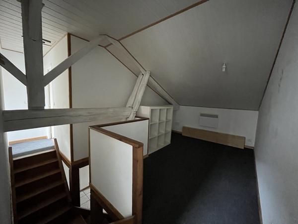 Maison à louer 690 € CC Angoulême 4 p 64 m² DPE E