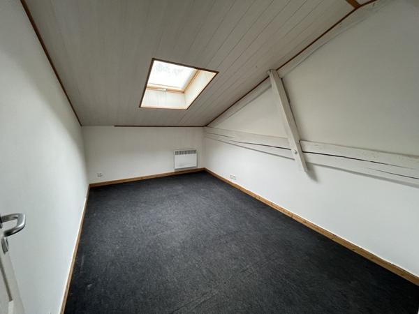 Maison à louer 690 € CC Angoulême 4 p 64 m² DPE E