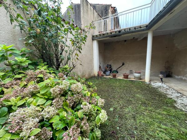 Maison hyper centre Carmaux - 6 pièces - 147 m2 - garage 30 m2 fermé/motorisé - un Puits