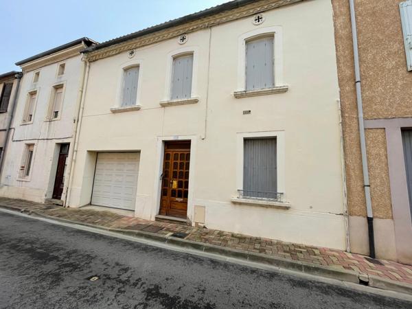 Maison hyper centre Carmaux - 6 pièces - 147 m2 - garage 30 m2 fermé/motorisé - un Puits