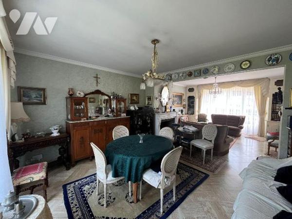 Maison à Vendre à Malo les bains

Maison en vente sur une parcelle de 225 m². Le bien propose...