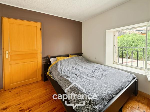 Maison à vendre 9 pièces de 197m² à Châteauneuf-de-Galaure (26)