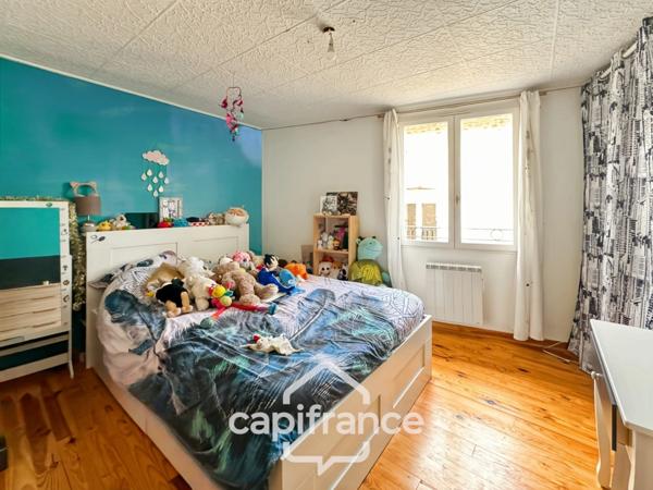 Maison à vendre 9 pièces de 197m² à Châteauneuf-de-Galaure (26)