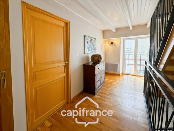 Maison à vendre 9 pièces de 197m² à Châteauneuf-de-Galaure (26)