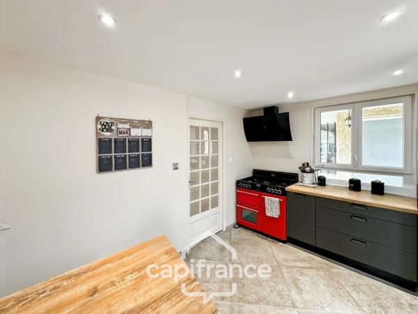 Maison à vendre 9 pièces de 197m² à Châteauneuf-de-Galaure (26)