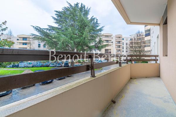 T3 avec balcon, limite Bordeaux !