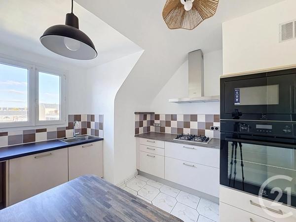 Appartement F3 à vendre  3 pièces - 74,40 m 2   COMPIEGNE  - 60
